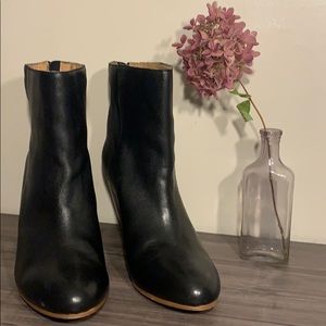 Corso como ankle booties size 8 1/2 M